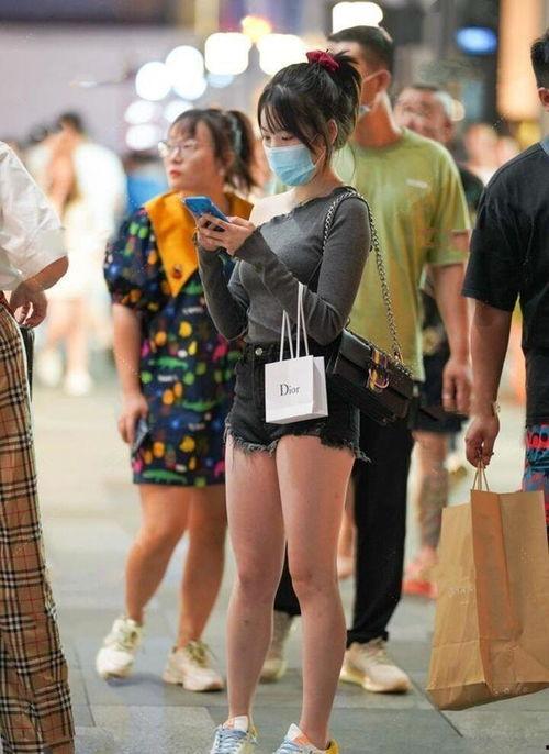 娱乐吃瓜君打底裤,揭秘打底裤界的时尚潮流与趣味故事  第2张